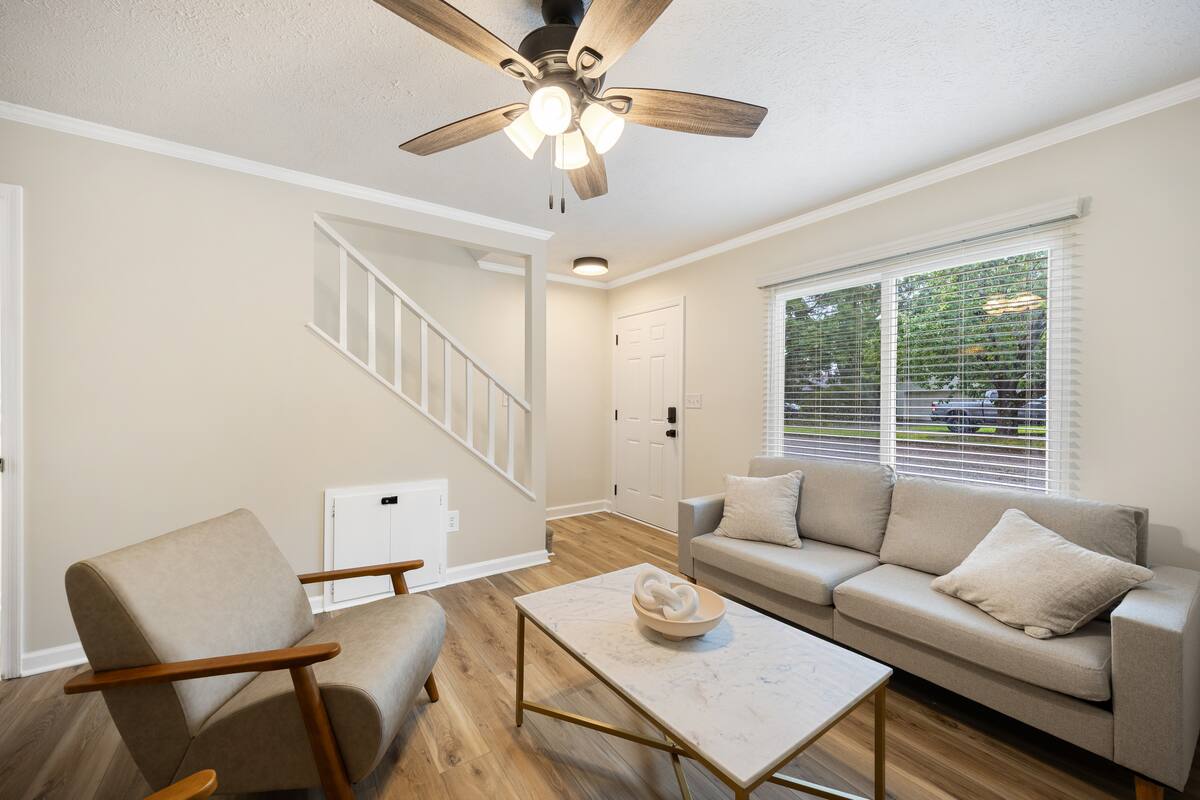 Living room image 2